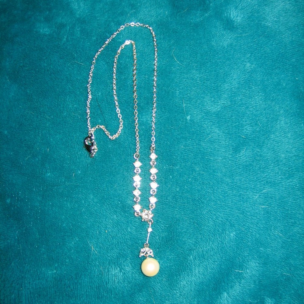 DELICATE FAUX PEARL & RHINESTONE CHOKER 16"L